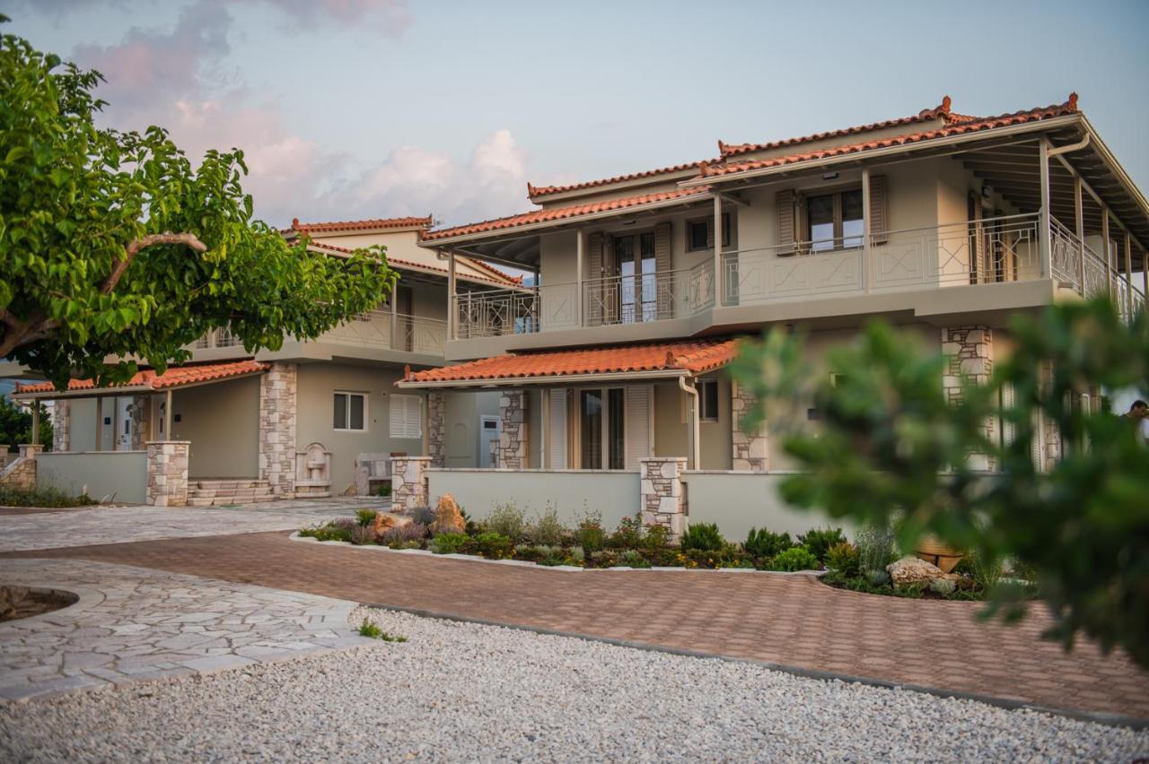 Terra Helios Suites & Studios Kyparissia Exterior foto
