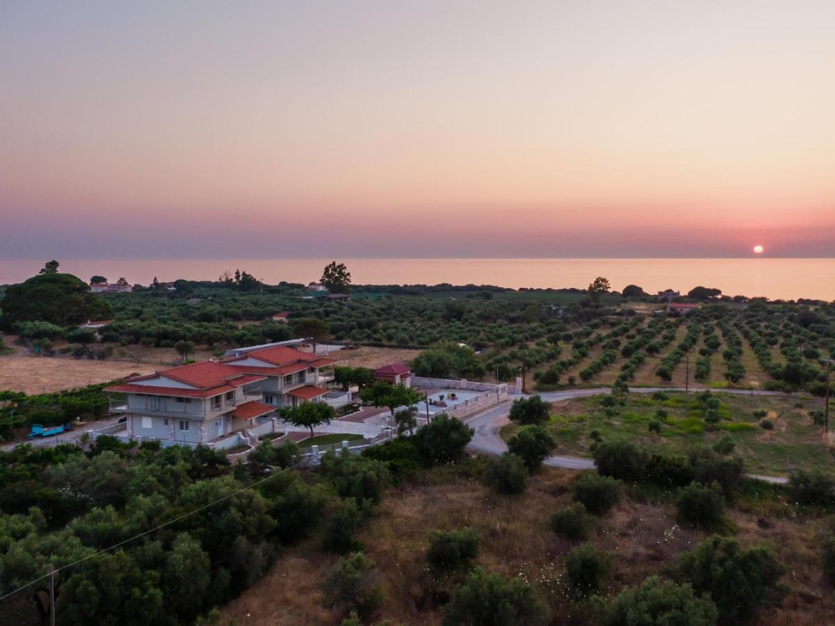 Terra Helios Suites & Studios Kyparissia Exterior foto